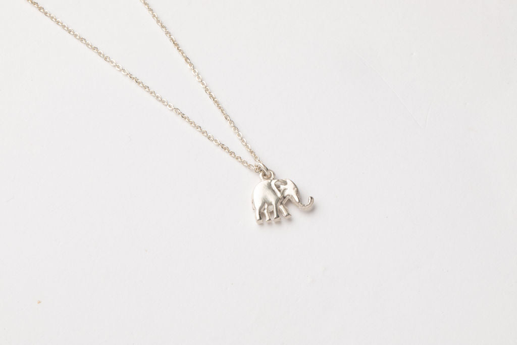 Collar elefante de la suerte
