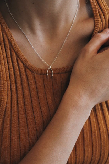 Collar Wishbone